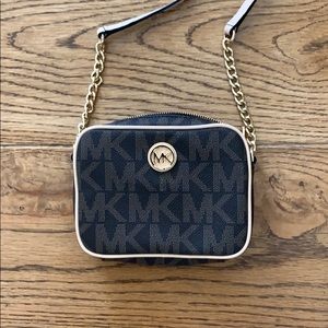 Cross body bag